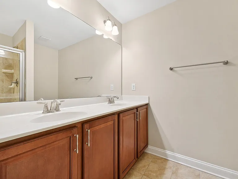1359 Town Home Dr — Photo 23