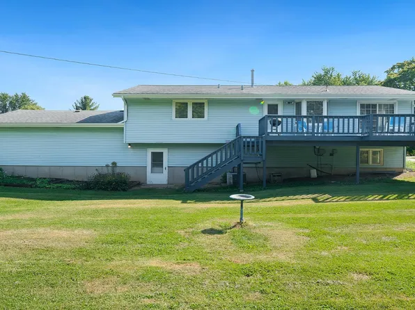 2181 Wessman Pkwy, Cherry Valley, IL 61016
