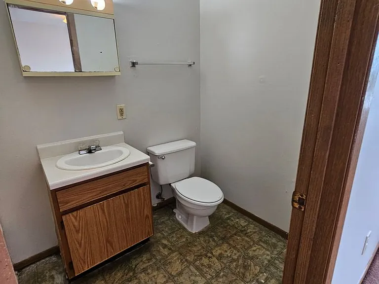 Cedar Rapids 444-Unit (Southview) — Photo 3
