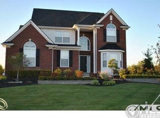 24057 Prescott Ct, South Lyon, MI 48178