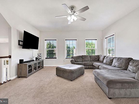 5th image of 193 Lexington Pl