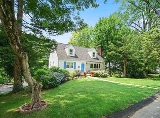 6 Powder Horn Rd, Ardsley, NY 10502