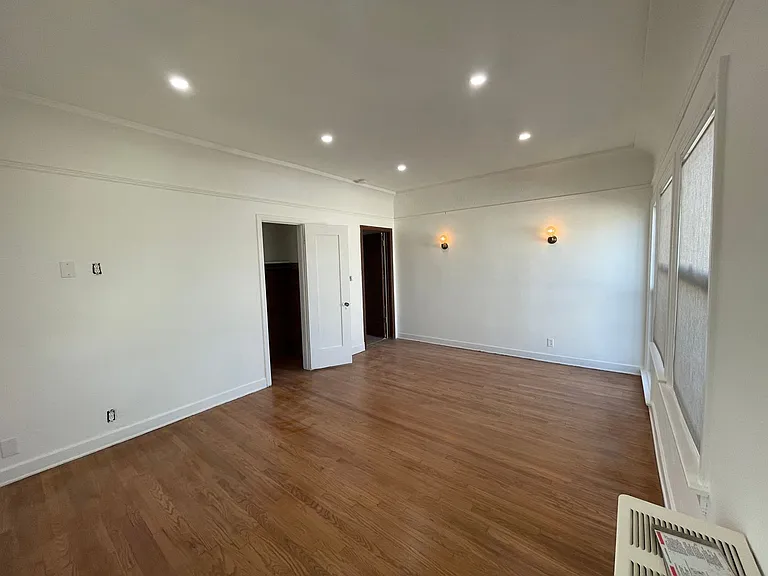 737-741 N Occidental Blvd — Photo 10