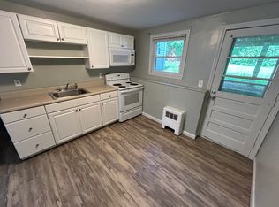 79 Forest St APT 1, Middleboro, MA 02346