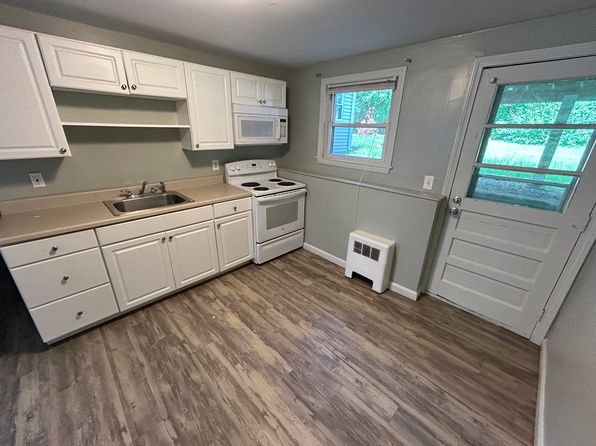 79 Forest St APT 1