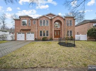 66 Columbus Rd, Demarest, NJ 07627