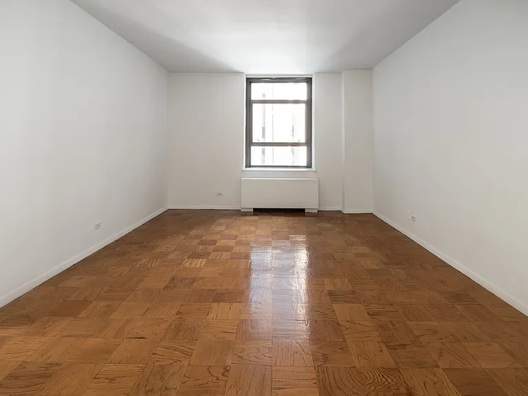 4 Park Ave #9G — Photo 5