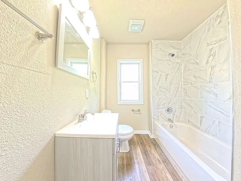 715 Kirkwood Ave — Photo 15