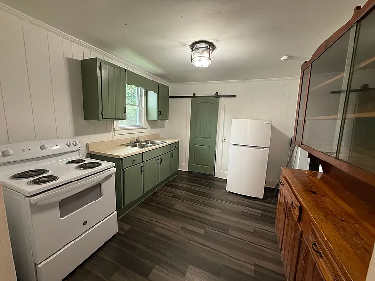 5 Lamar St NW — Photo 4