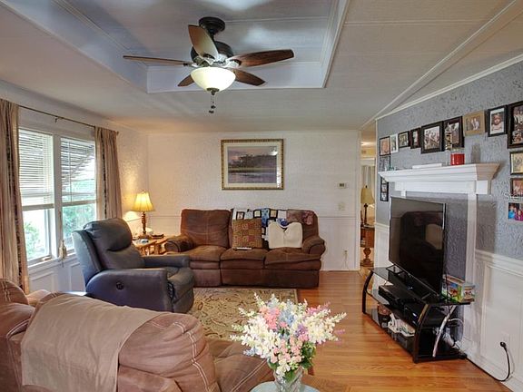 5th image of 1242 Belmont Cir