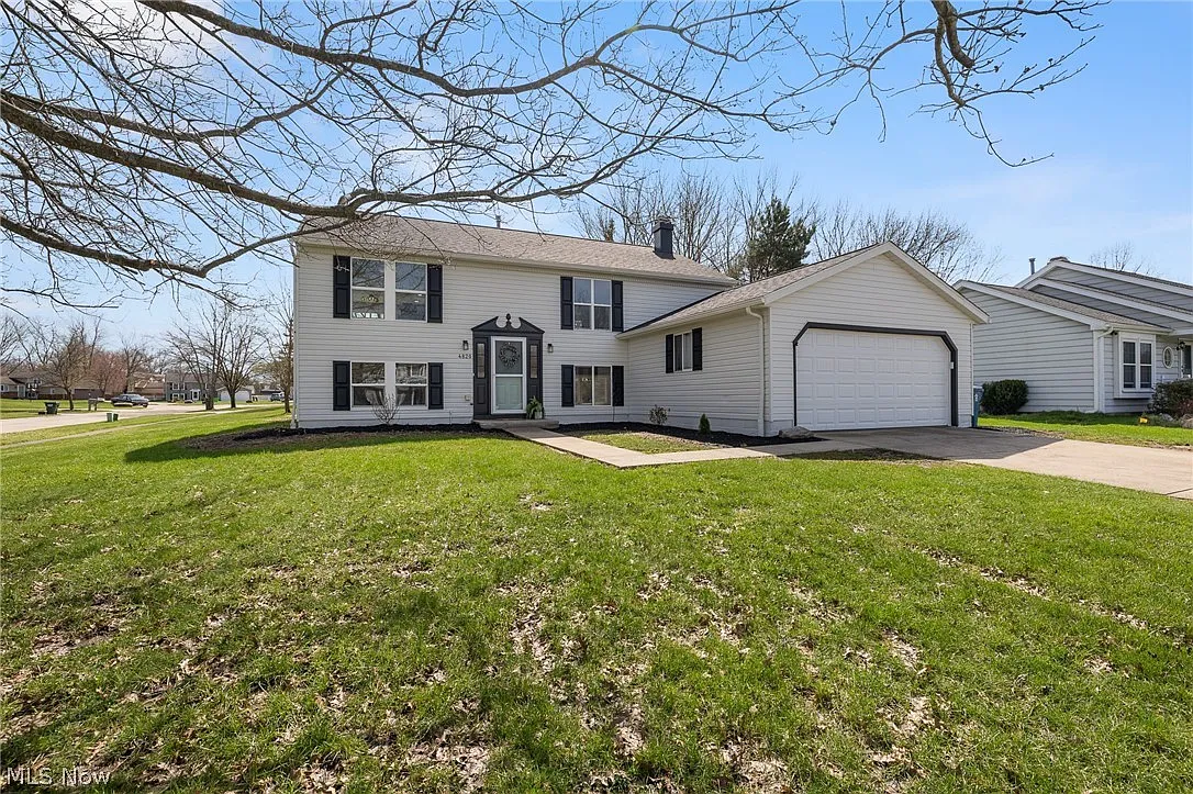 4820 Emerald Ln photo 1