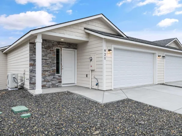921 Duke Ln, West Richland, WA 99353