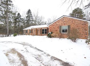 1000 W Buell Rd, Oakland, MI 48363