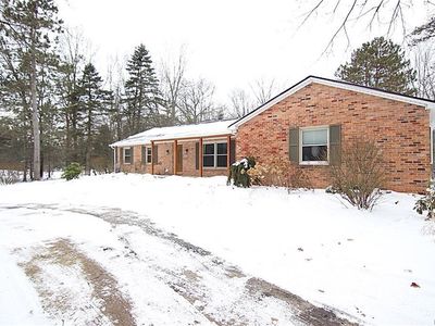 1000 W Buell Rd, Oakland, MI, 48363
