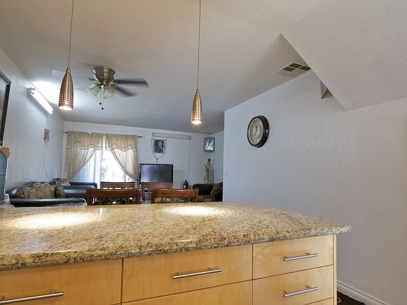 5th image of 851 S Mollison Ave Unit 27
