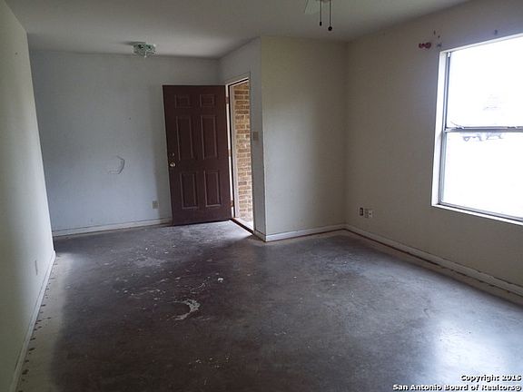 5th image of 3335 Stephen Foster Dr