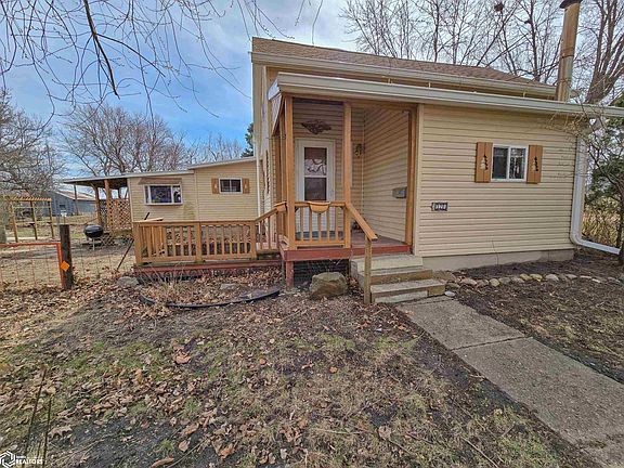 3rd image of 320 4th St