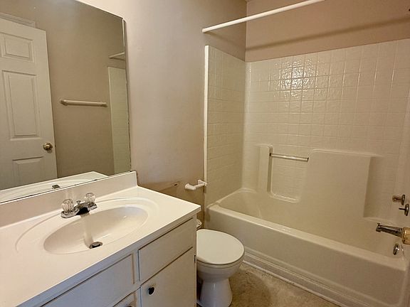 4th image of 1602 Meridian St
