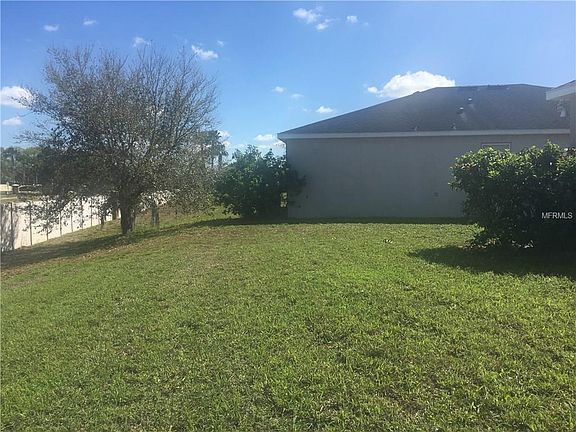 3rd image of 715 Griffen Heights Ct