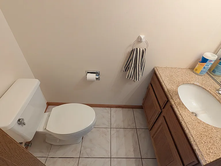 410 Orleans Ave — Photo 9