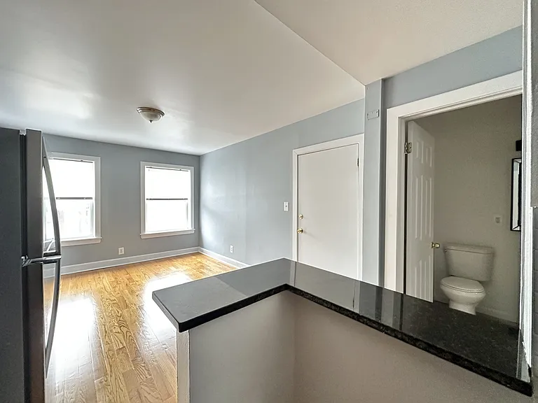 5670 N Ridge Ave #S2 — Photo 8