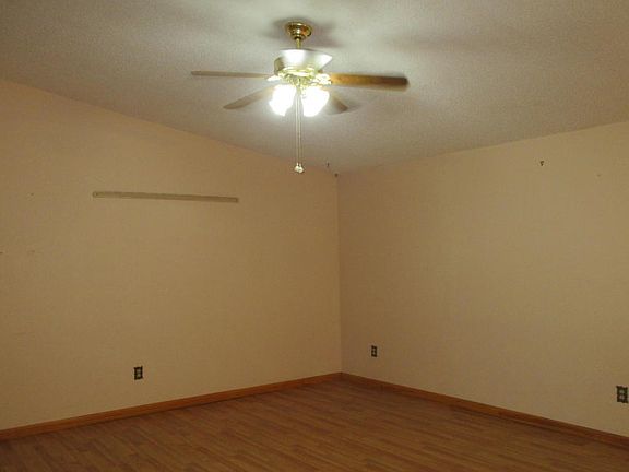 3751 W Powder Horn Living Room-