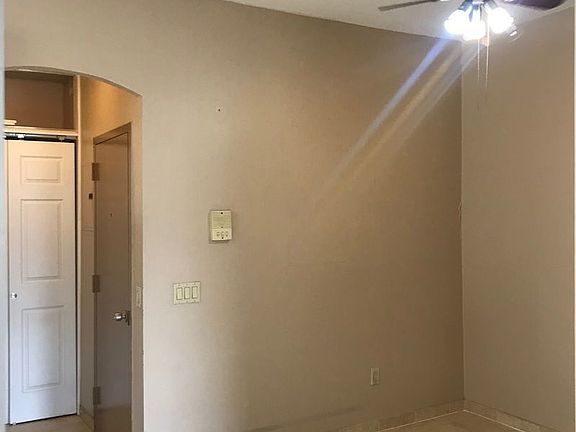 3rd image of 2548 35th St APT 3F