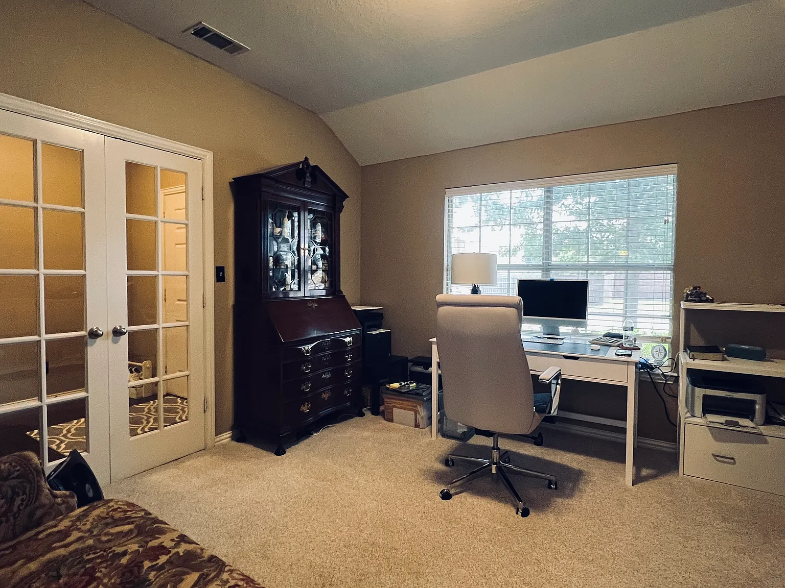3 bed, 1823 sqft, $2,150 — Photo 4