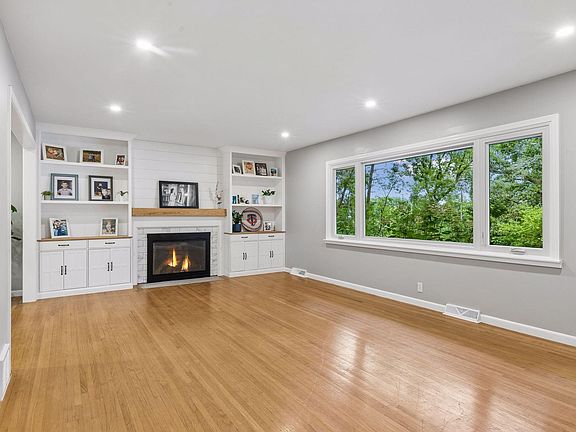 5th image of 4418 Ellerdale Rd