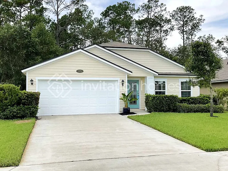 375 Samara Lakes Pkwy — Photo 1