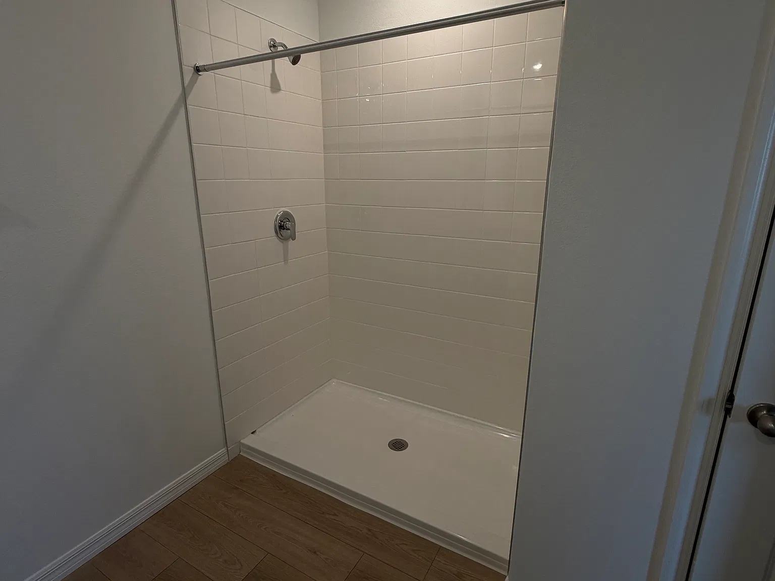 5 bed, 2447 sqft, $2,650 — Photo 4
