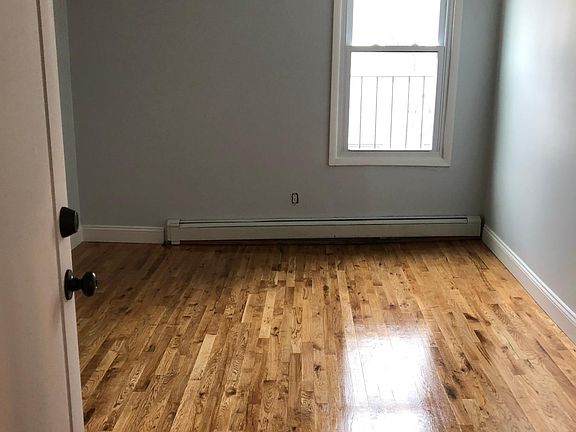 2nd image of 114 Fleming Ave APT 2