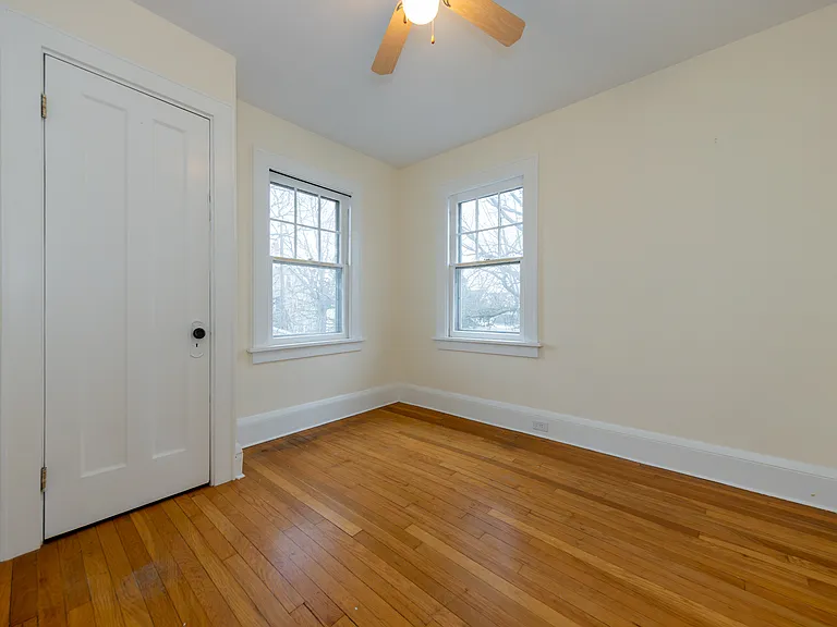 3354 Altamont Ave — Photo 13