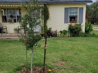 330 E Dickens St, Slaton, TX 79364