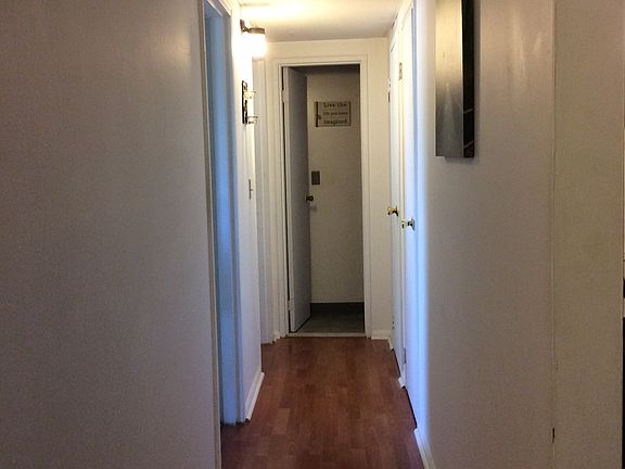 3rd image of 906 Cortland Dr