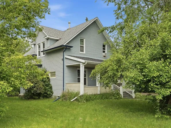 651 10th Ave E, Carstairs, AB T0M 0N0