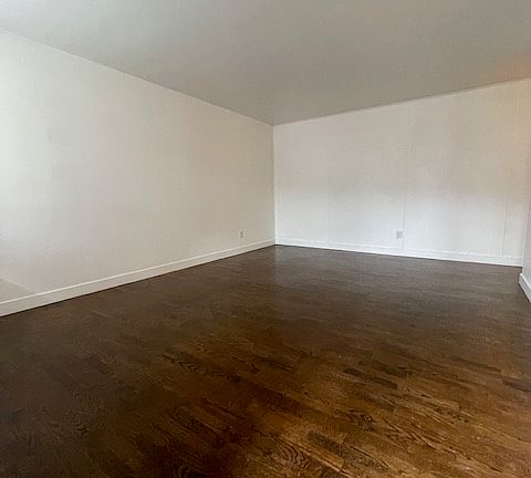 2nd image of 4423 S Brandon St #0