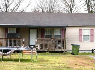 150 Tesh St, Lexington, NC 27295
