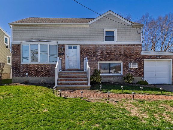 2nd image of 95 Thompson Avenue