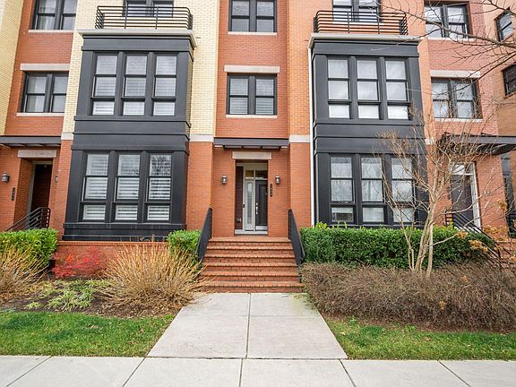 5th image of 1929 Richmond Hy Unit 604