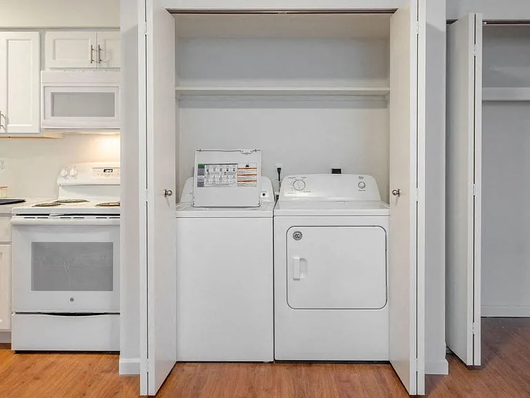 Dearborn View Apartments - Inkster, MI — Photo 21