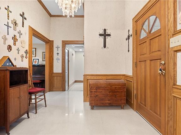4th image of 4114 Marc Ave