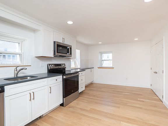 3rd image of 81 Crystal Cove Ave #1