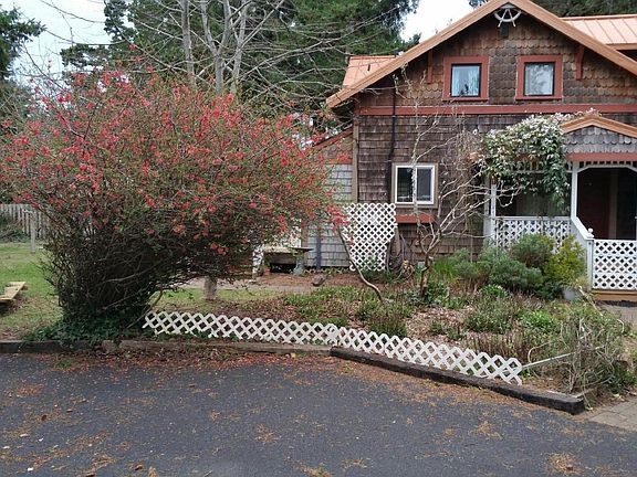 4th image of 1019 SW 62nd St