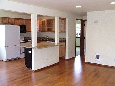 3rd image of 3211 Fawcett Ave APT 1