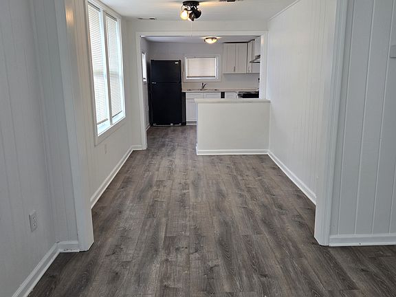 5th image of 2308 Harvester St