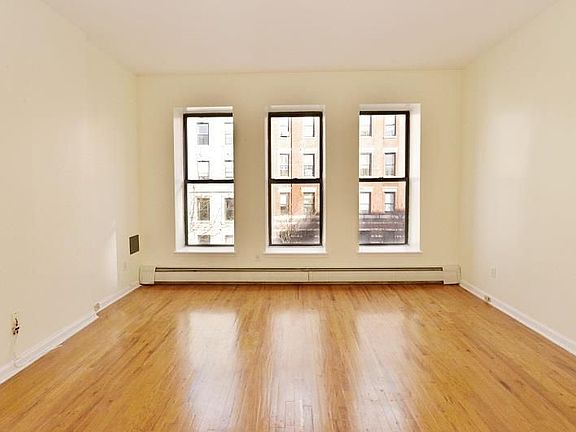 3rd image of 362 W 118th St APT 2