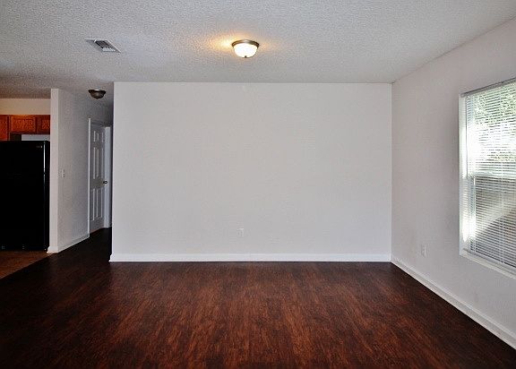 3rd image of 8521 Jasper Ave