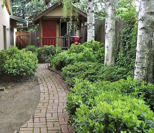 playhouse on side yard