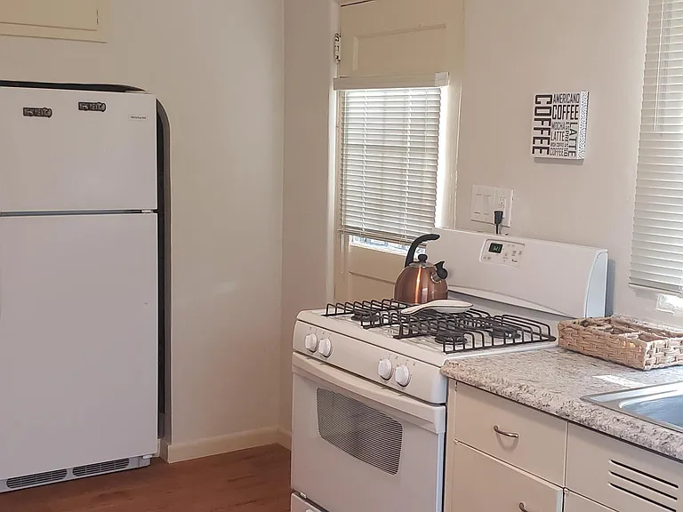 2110 New York Ave SW #A — Photo 12